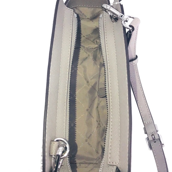 2PCS Michael Kors Selma Stud Messenger Wallet Set - Picture 6 of 8